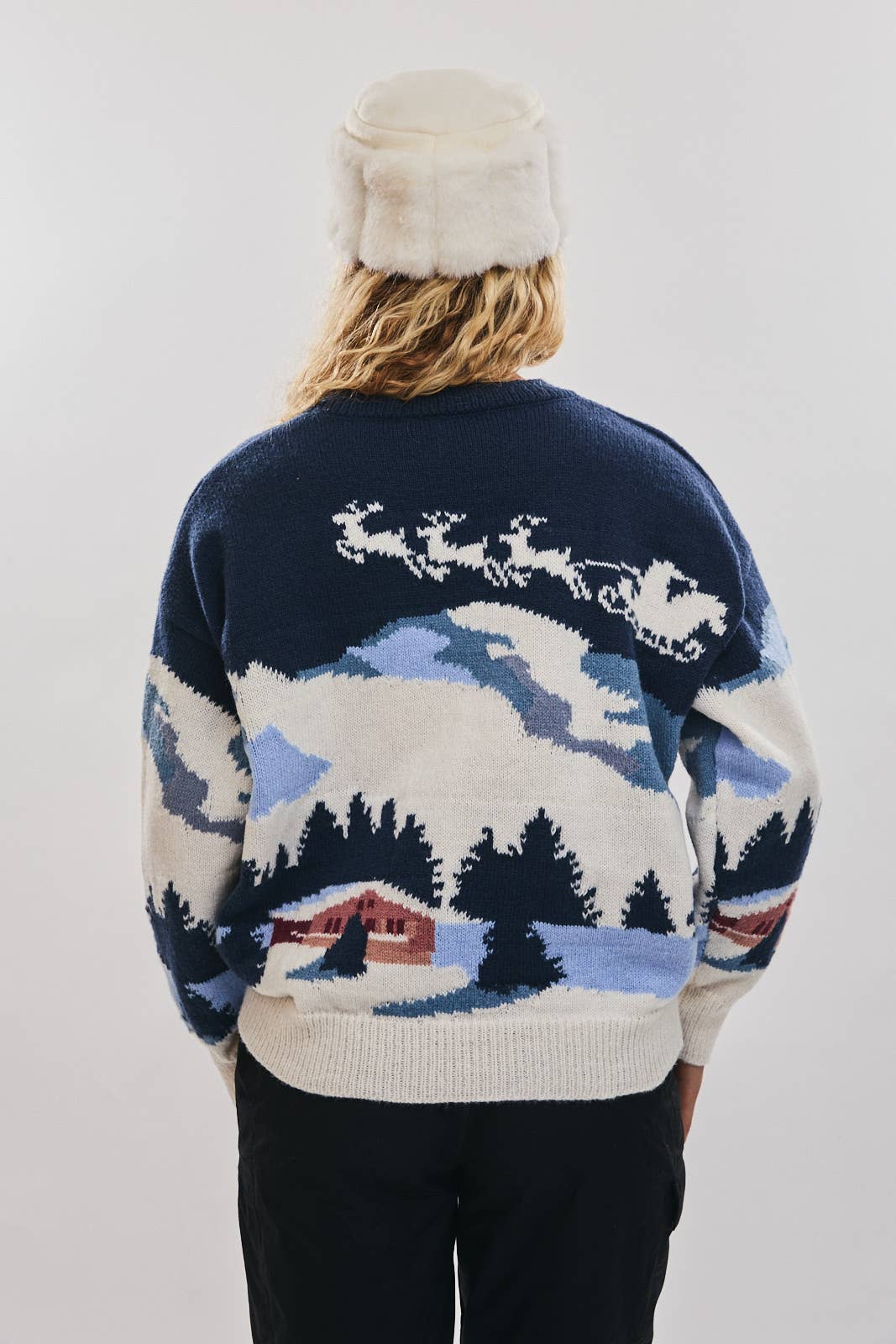 Blitzen | Long Sleeve Crew Neck Ski Village Graphic Sweater