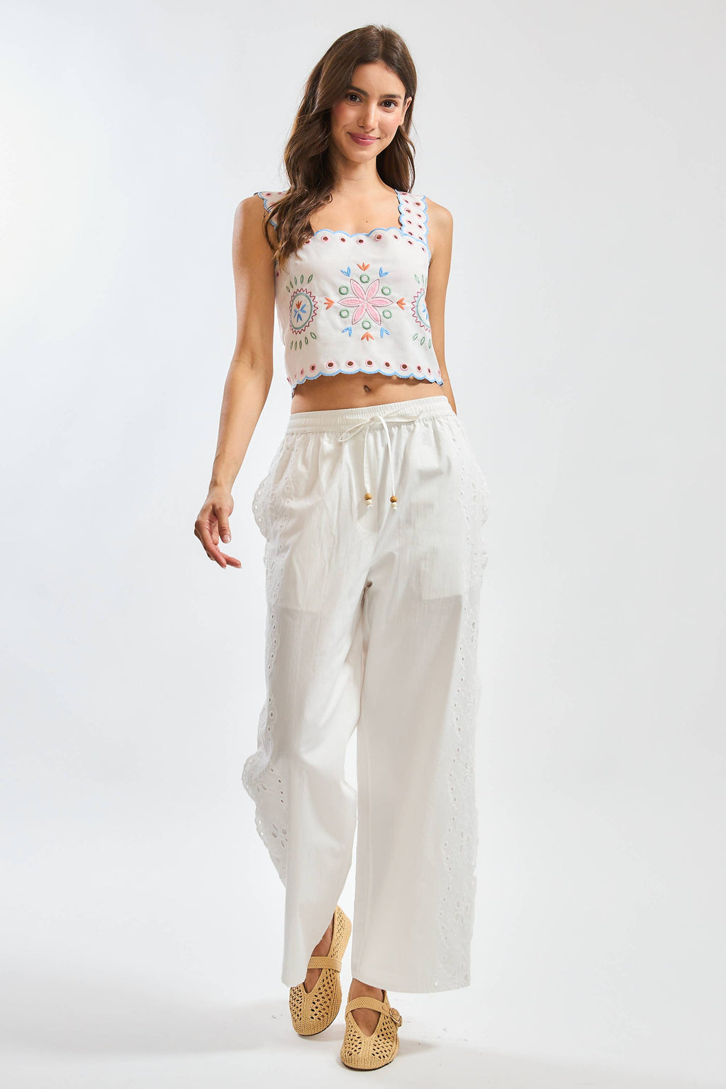 Willa | 100% Cotton Embroidered Scalloped Top