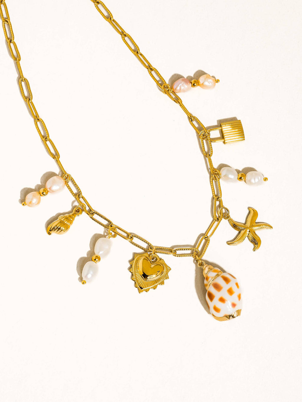 Ophélie | 8K Gold Non-Tarnish Shell and Pearl Charm Necklace
