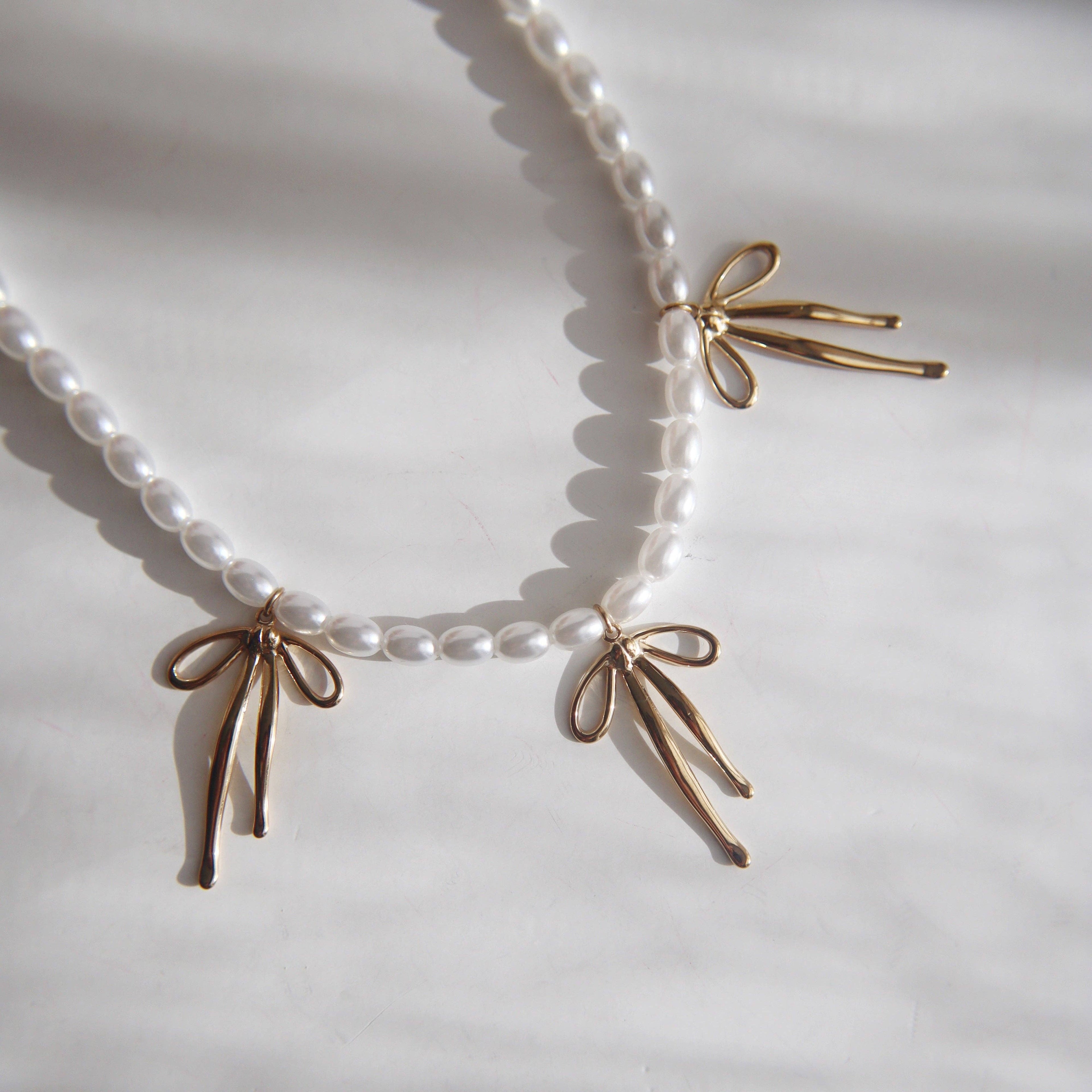 Pearl Bliss | Bow Necklace