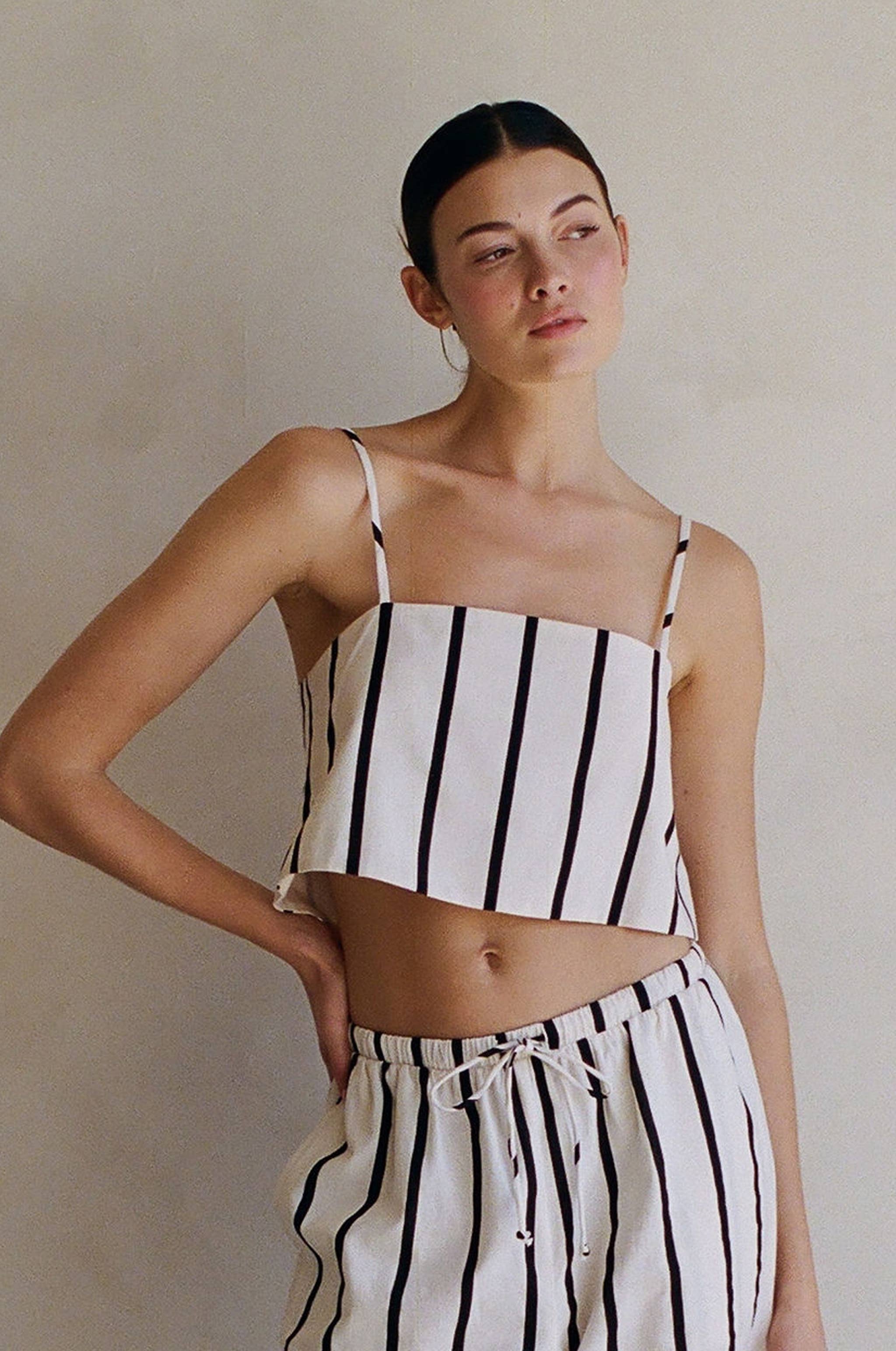 Kelsea | Woven Cotton Linen Strap Shoulder Square Neck Crop | AR1127