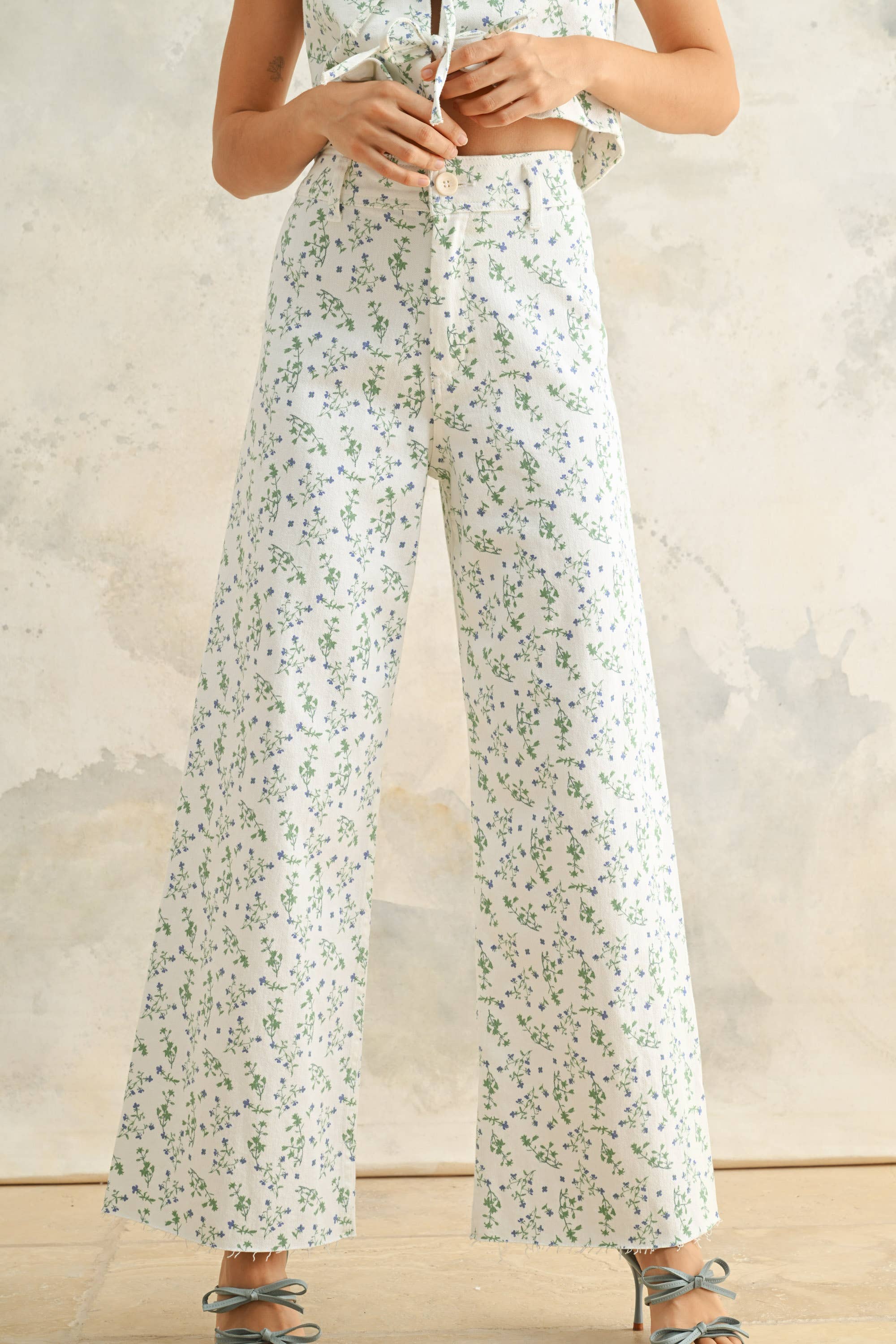Floral Print Stretched Pants