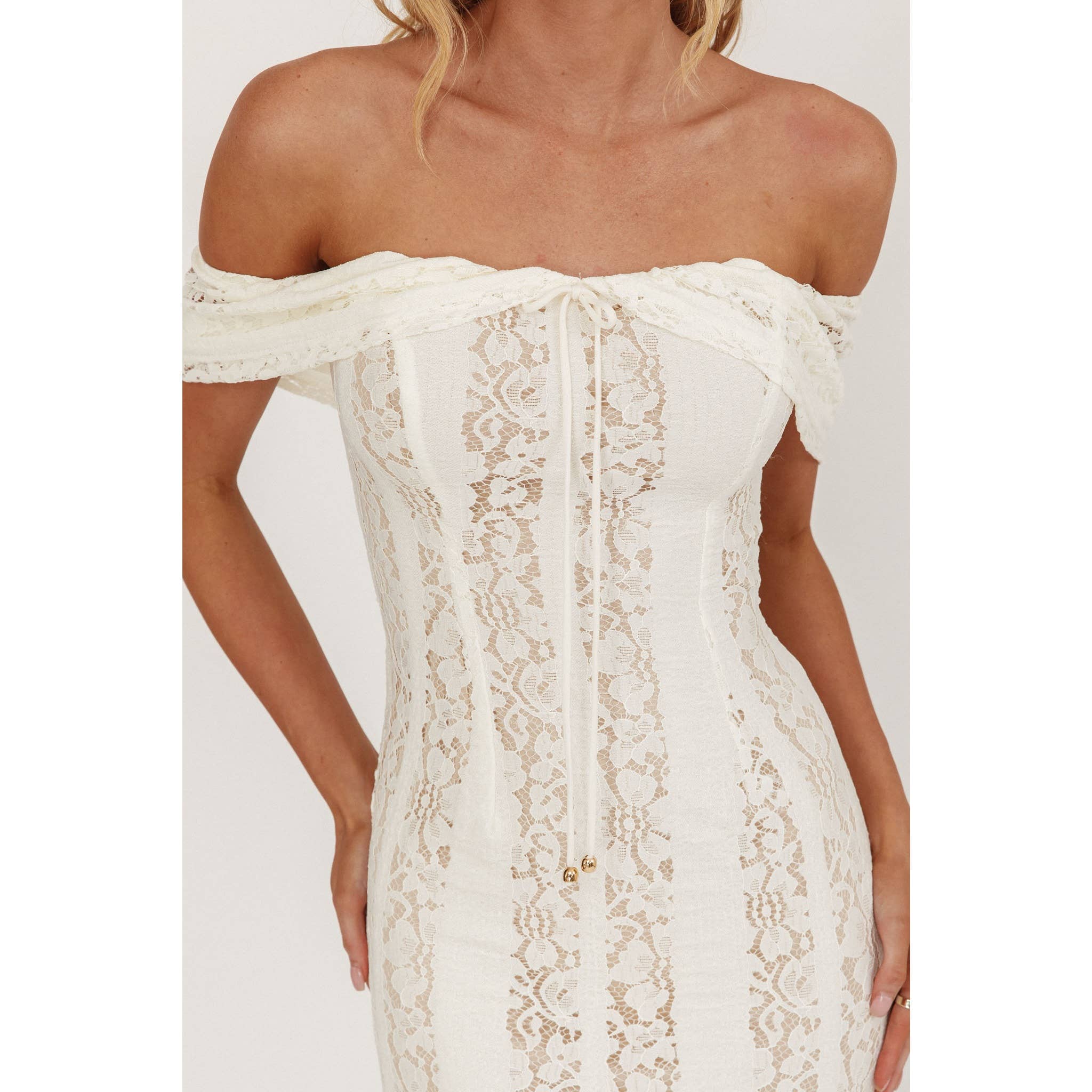 Emmaline | Off Shoulder Lace Maxi Dress