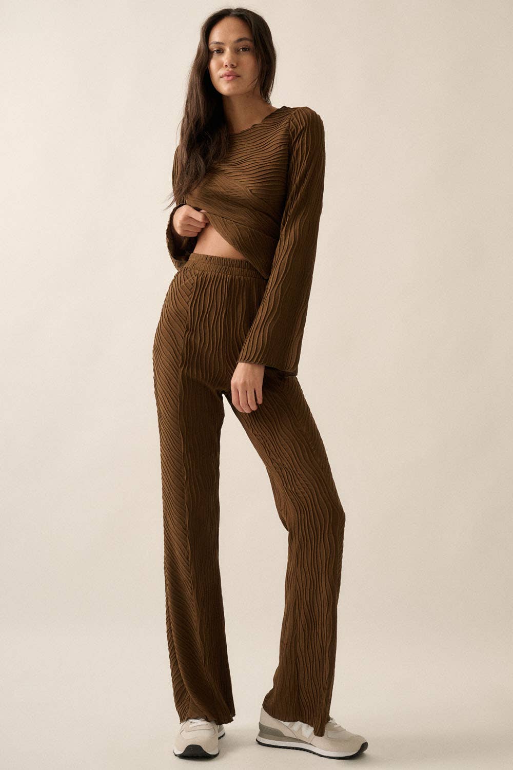 Solid Wavy-Texture Ribbed Knit Flare Pants