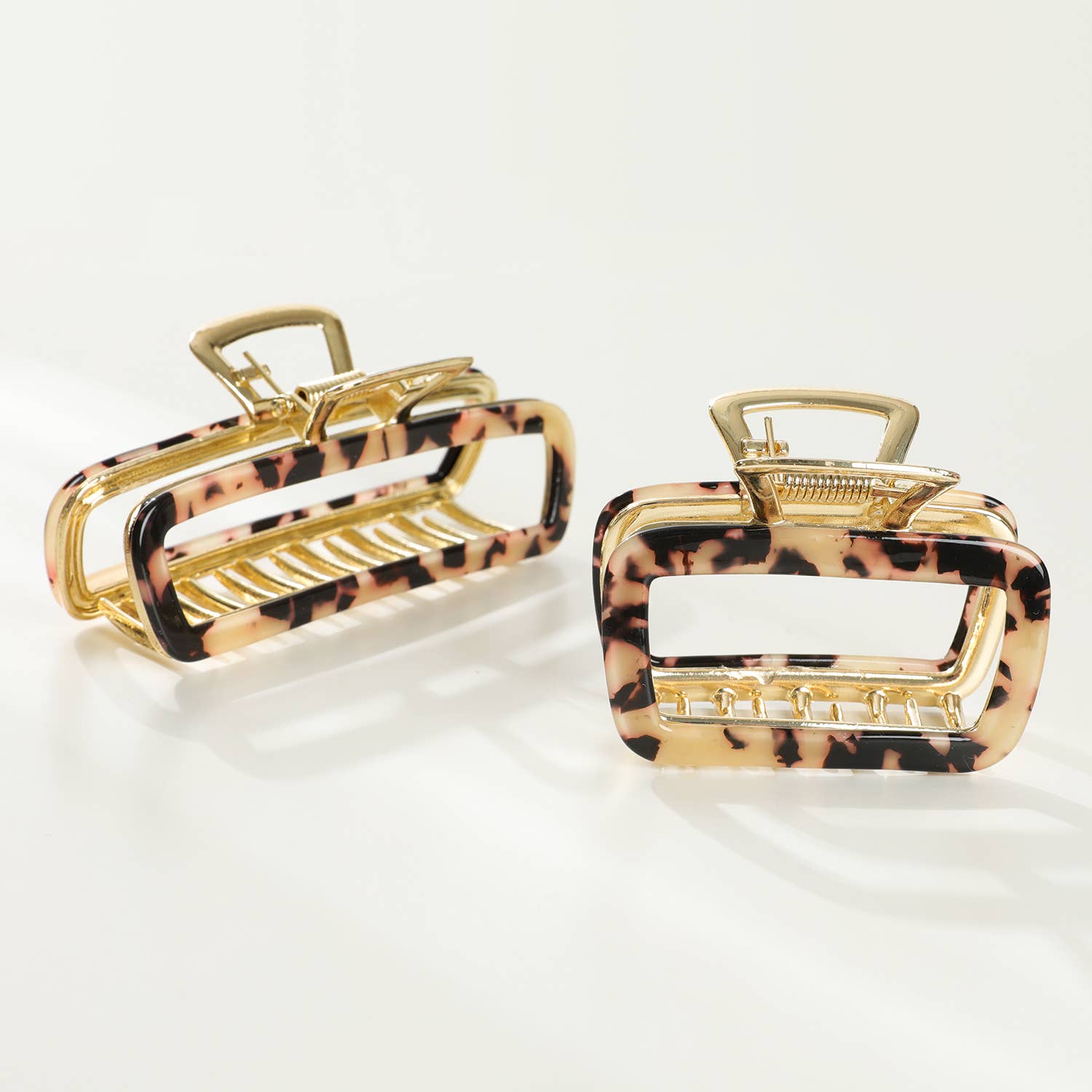 Harlow | Medium Hollow Rectangle Metal Claw Clip
