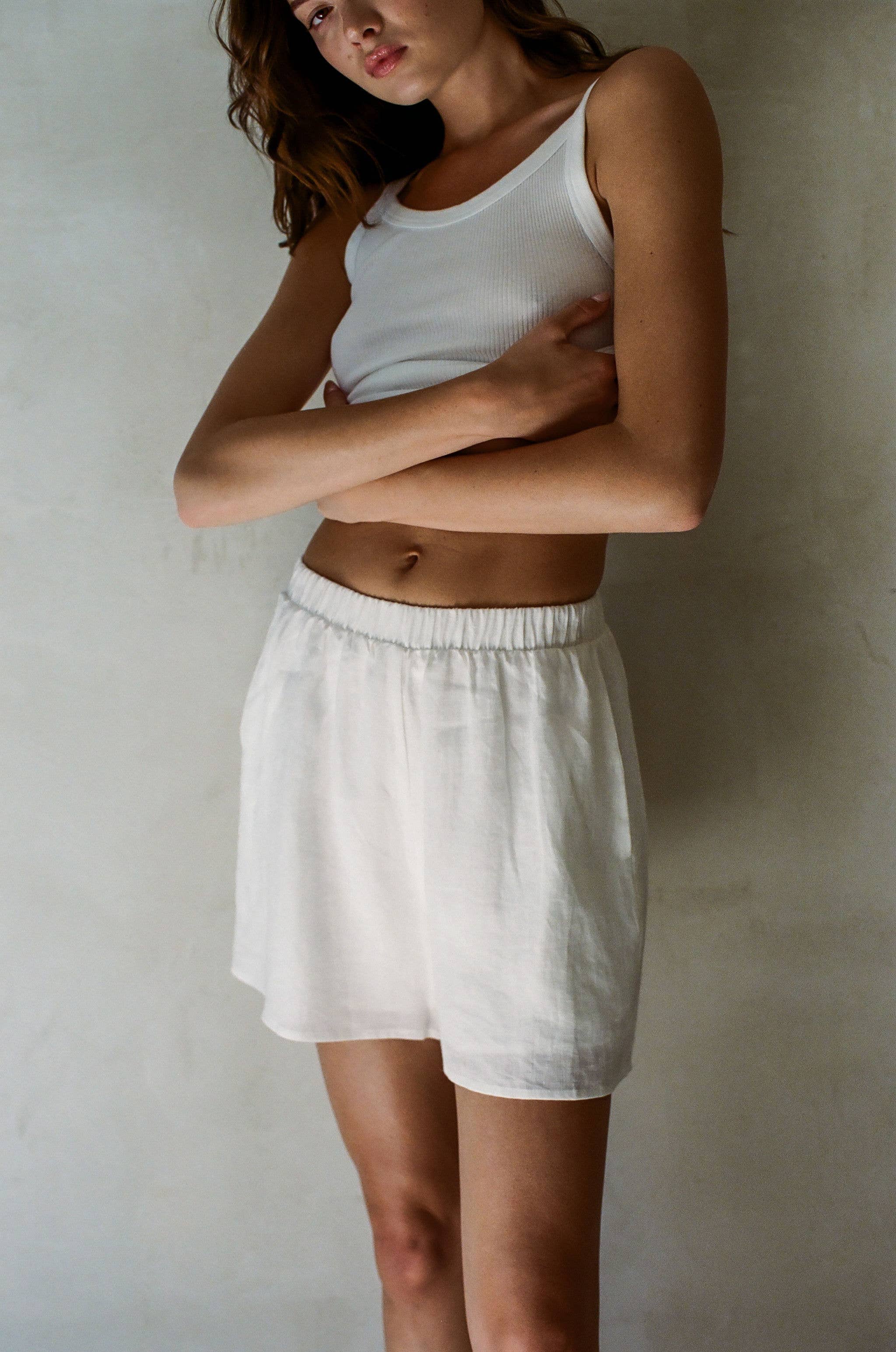 Woven 100% Linen Elastic Waist Shorts