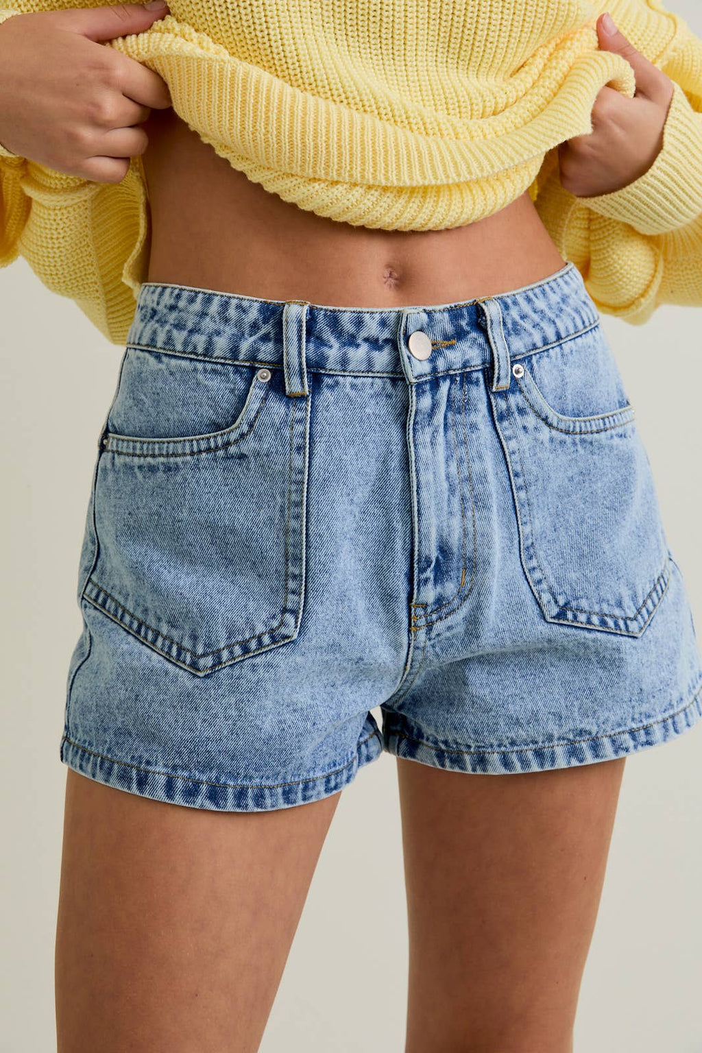 Coral | Mid-Rise Pocket Detail Shorts