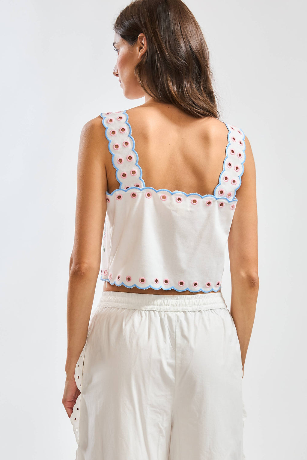 Willa | 100% Cotton Embroidered Scalloped Top