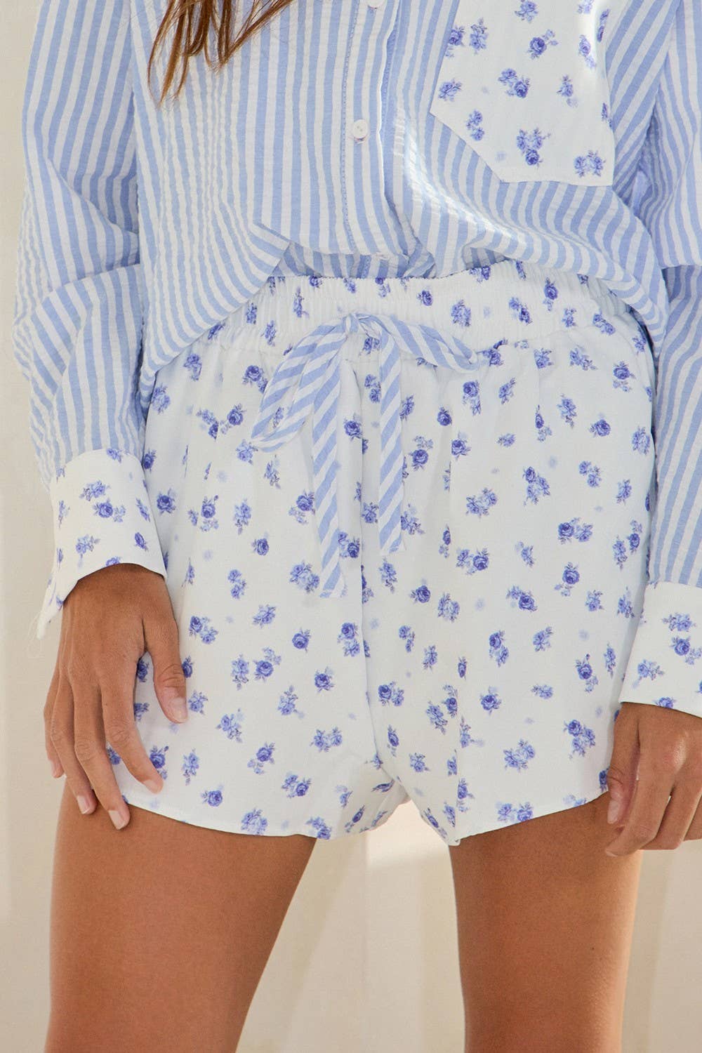 Bea | Floral Print Elastic Waist Band Woven Shorts