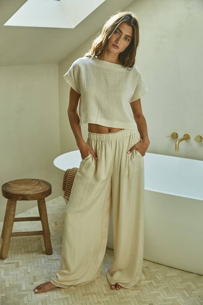 Renee | Woven Cotton Gauze Short Sleeve Back Button Crop Top