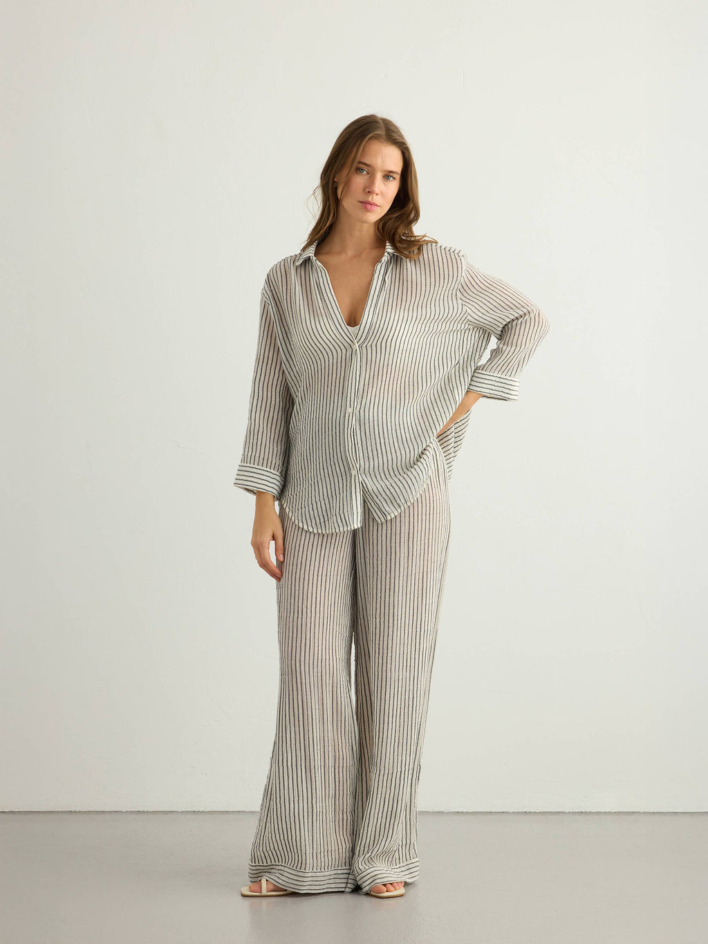 Voyage Set 100% Textured Cotton | Black Stripes