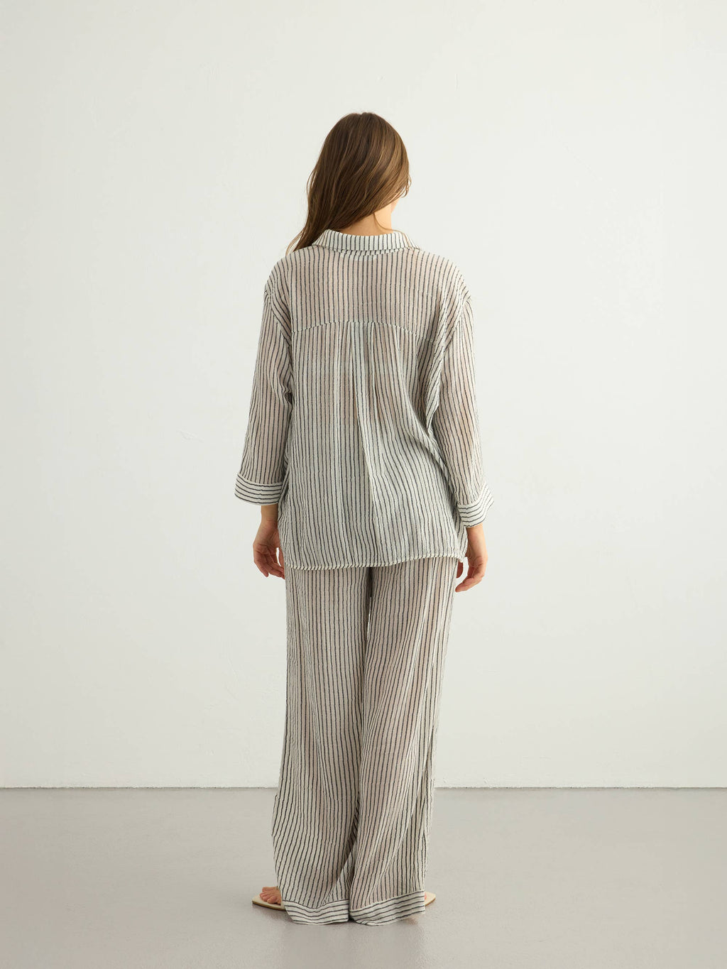 Voyage Set 100% Textured Cotton | Black Stripes