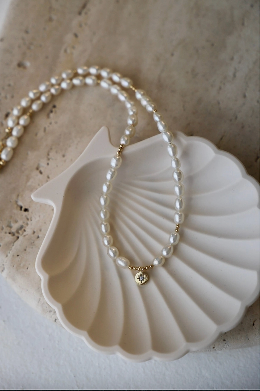 Pearl Medallion | Necklace