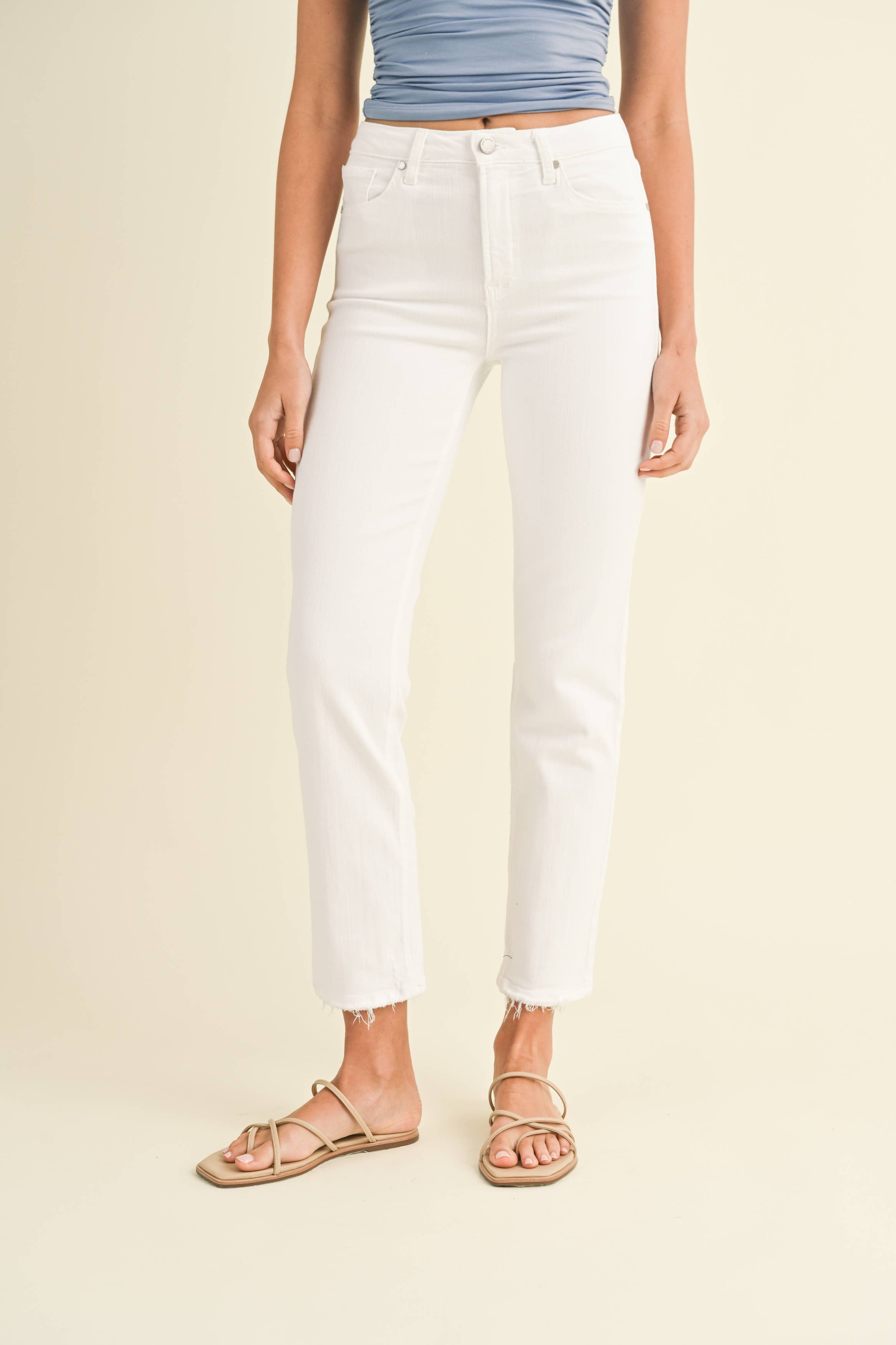 Lila | Hem Detail Comfort Straight