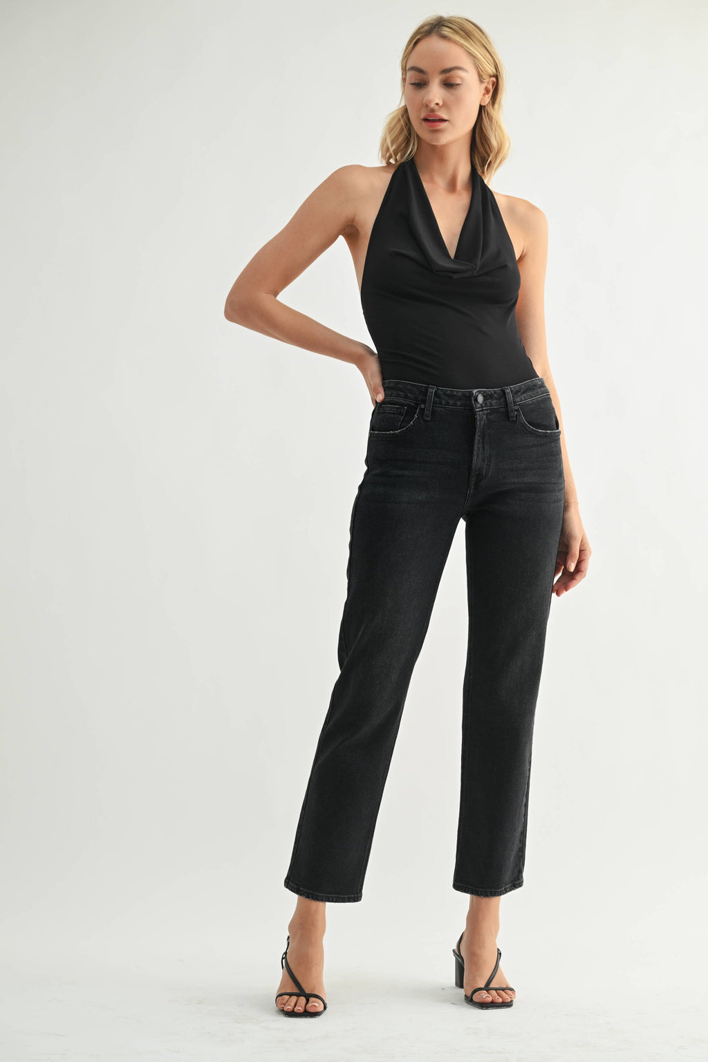 Suri | Clean Mid Rise Straight