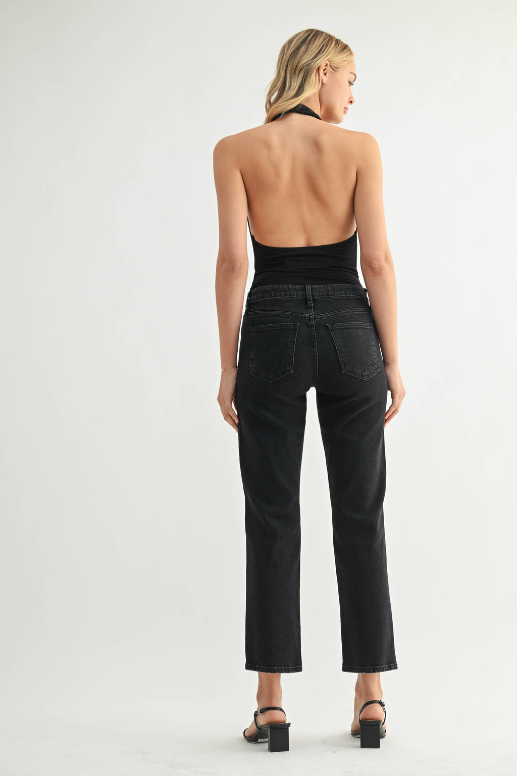 Suri | Clean Mid Rise Straight