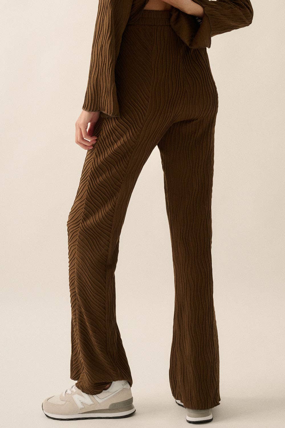 Solid Wavy-Texture Ribbed Knit Flare Pants