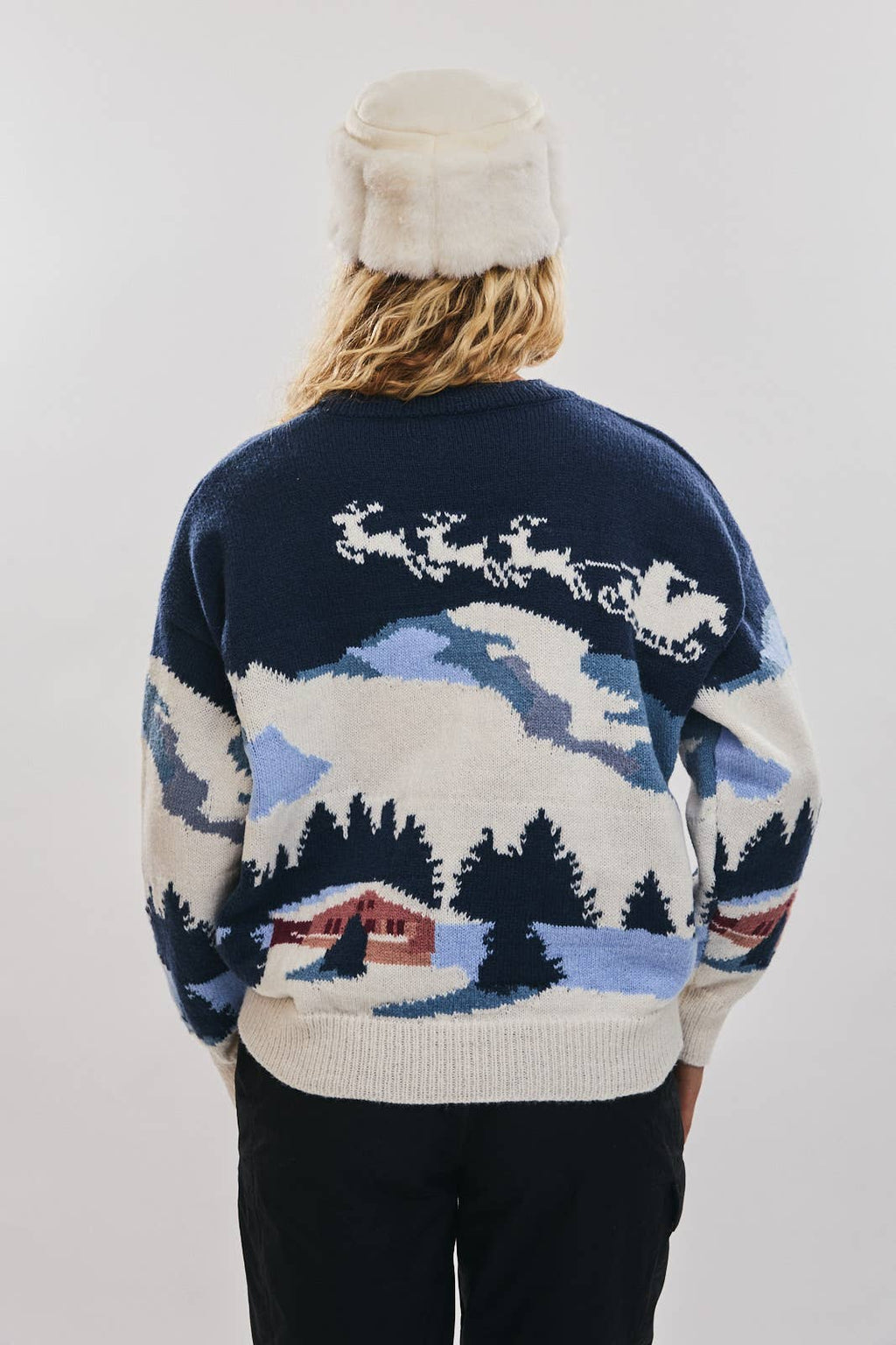 Blitzen | Long Sleeve Crew Neck Ski Village Graphic Sweater