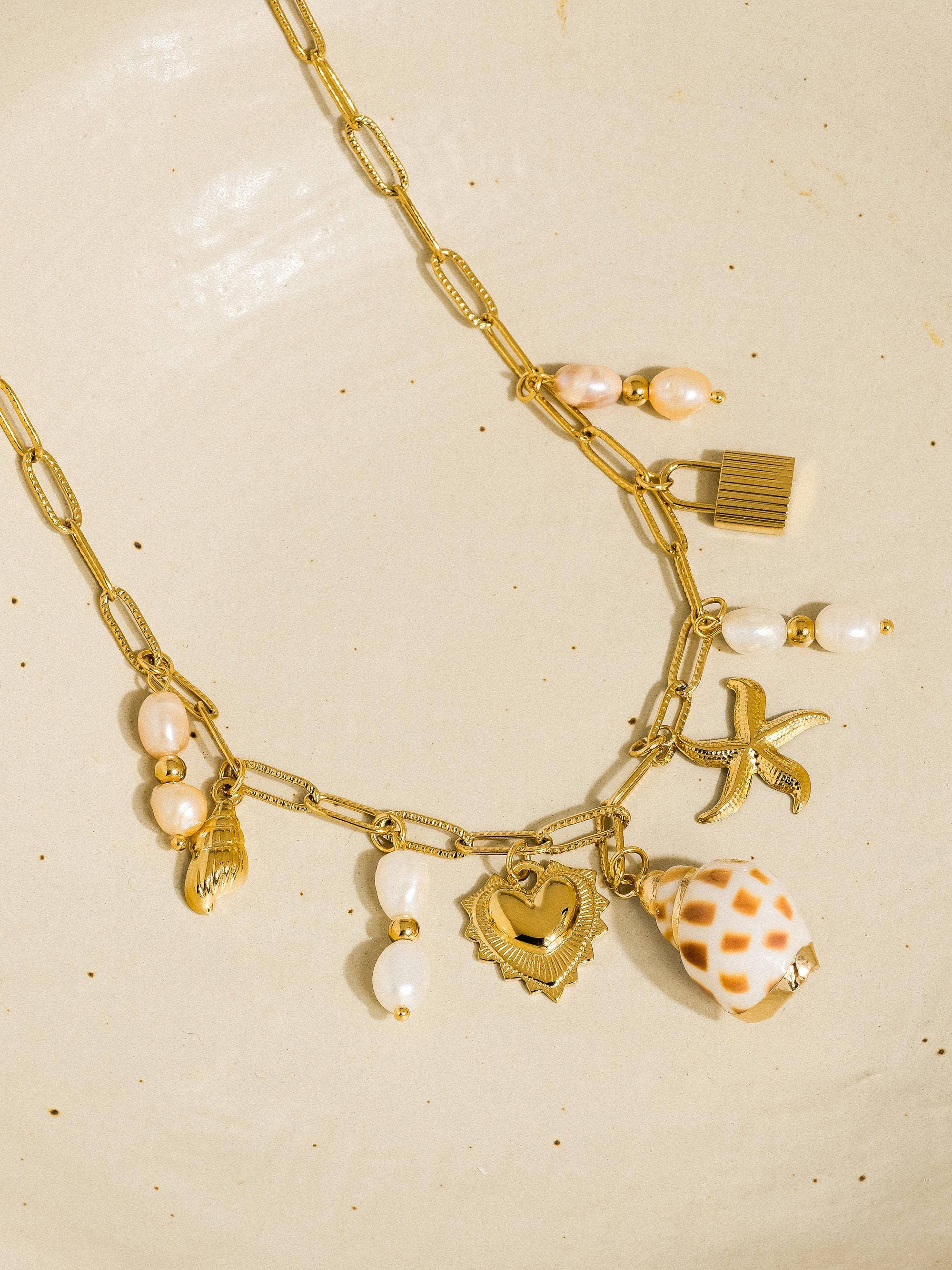 Ophélie | 8K Gold Non-Tarnish Shell and Pearl Charm Necklace