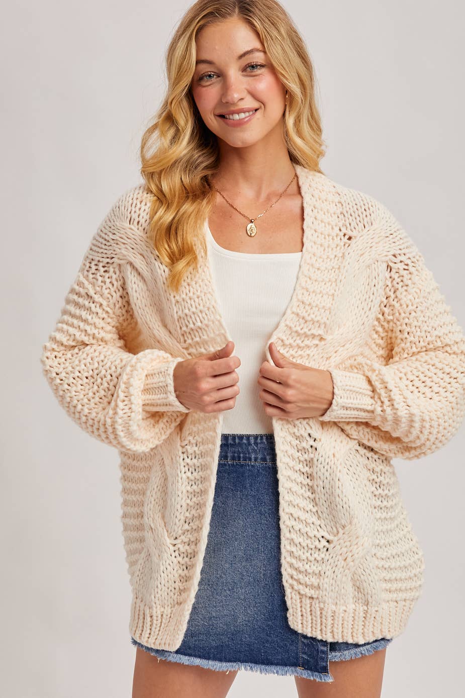Lori | Chunky Cable Knit Sweater Cardigan