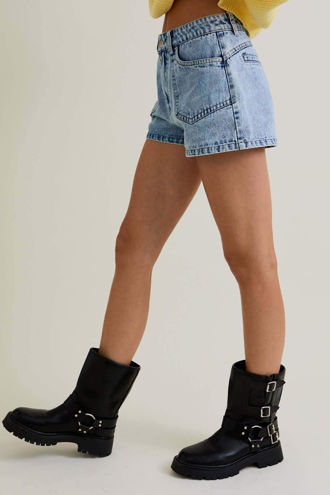 Coral | Mid-Rise Pocket Detail Shorts