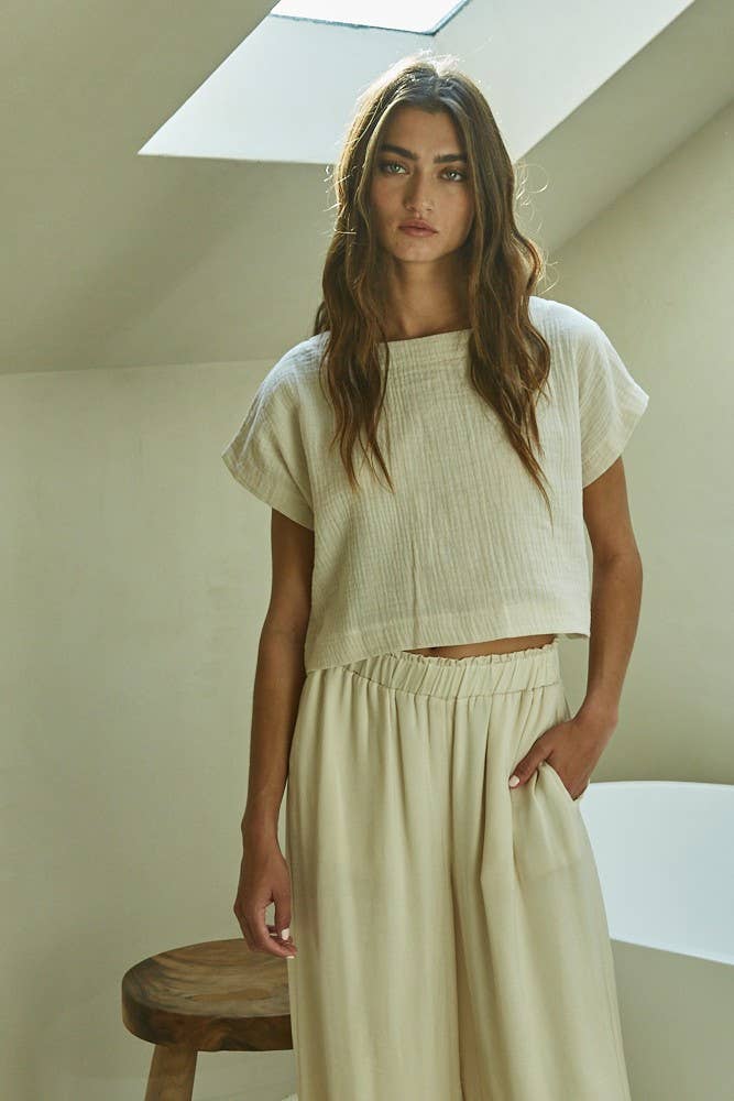 Renee | Woven Cotton Gauze Short Sleeve Back Button Crop Top