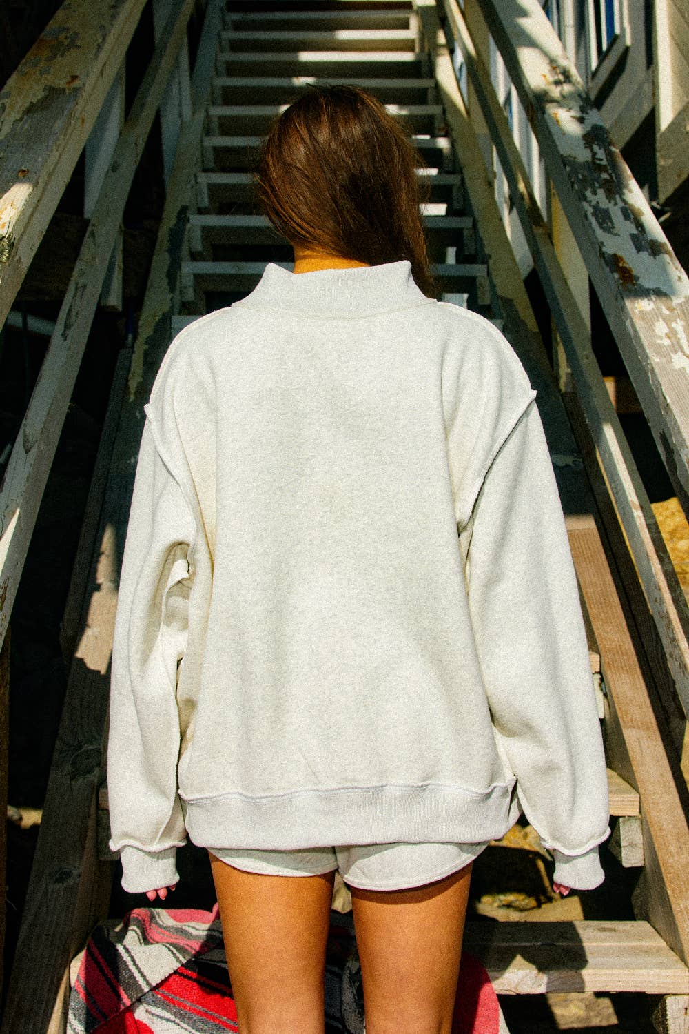 LAKE | Mock-neck Sweatshirt