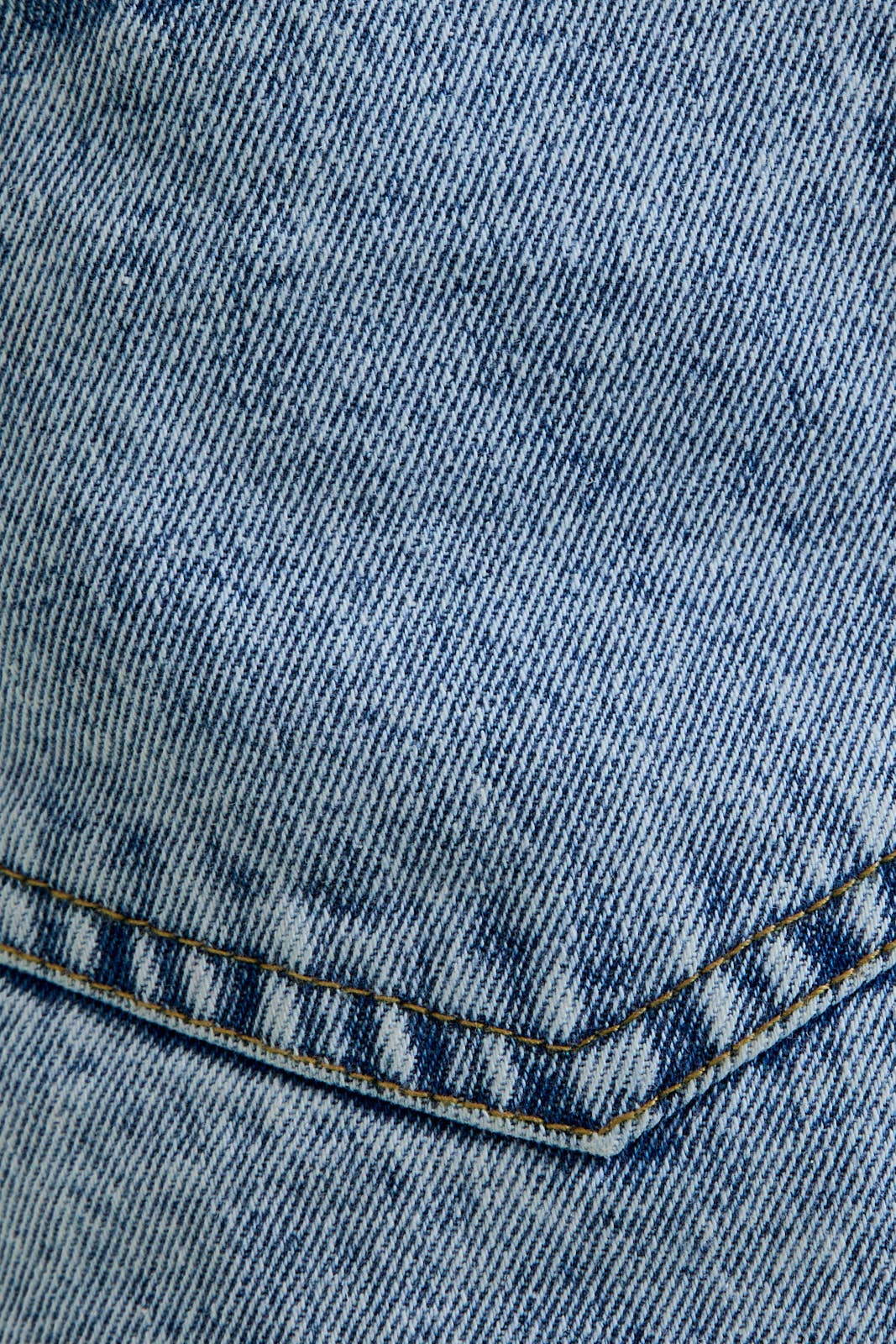 Coral | Mid-Rise Pocket Detail Shorts