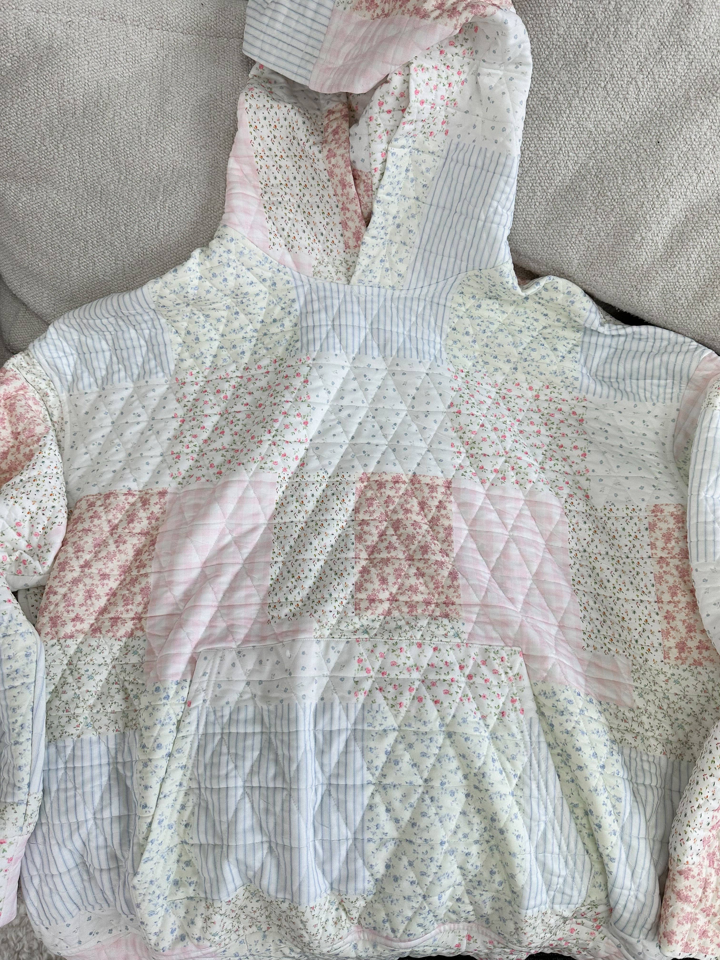 Lucy | Quilted Pastel Hoodie