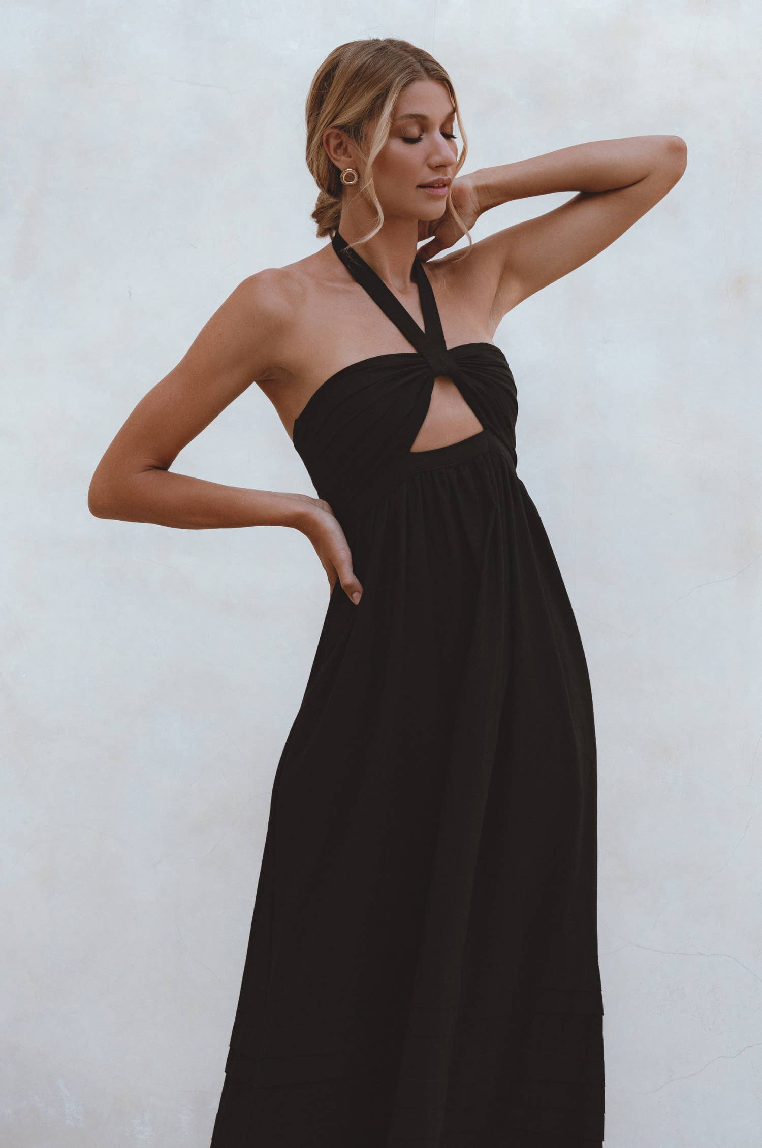 Penelope | Halter Linen Maxi Dress - Black