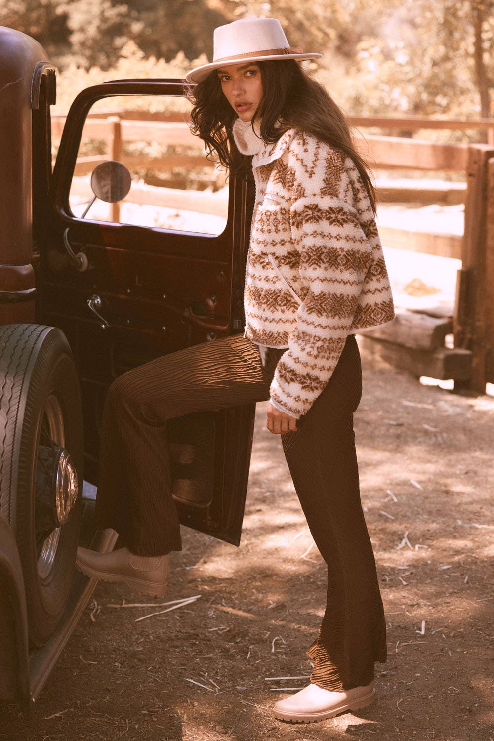 Solid Wavy-Texture Ribbed Knit Flare Pants