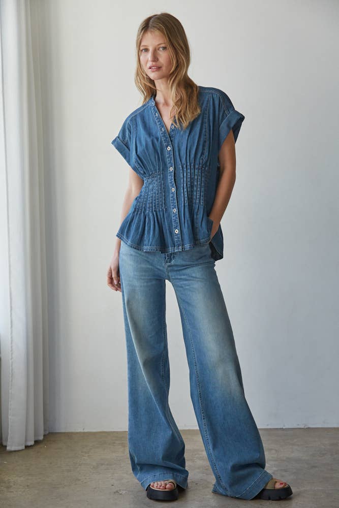 Corinne | Woven Pleated Button Down Top